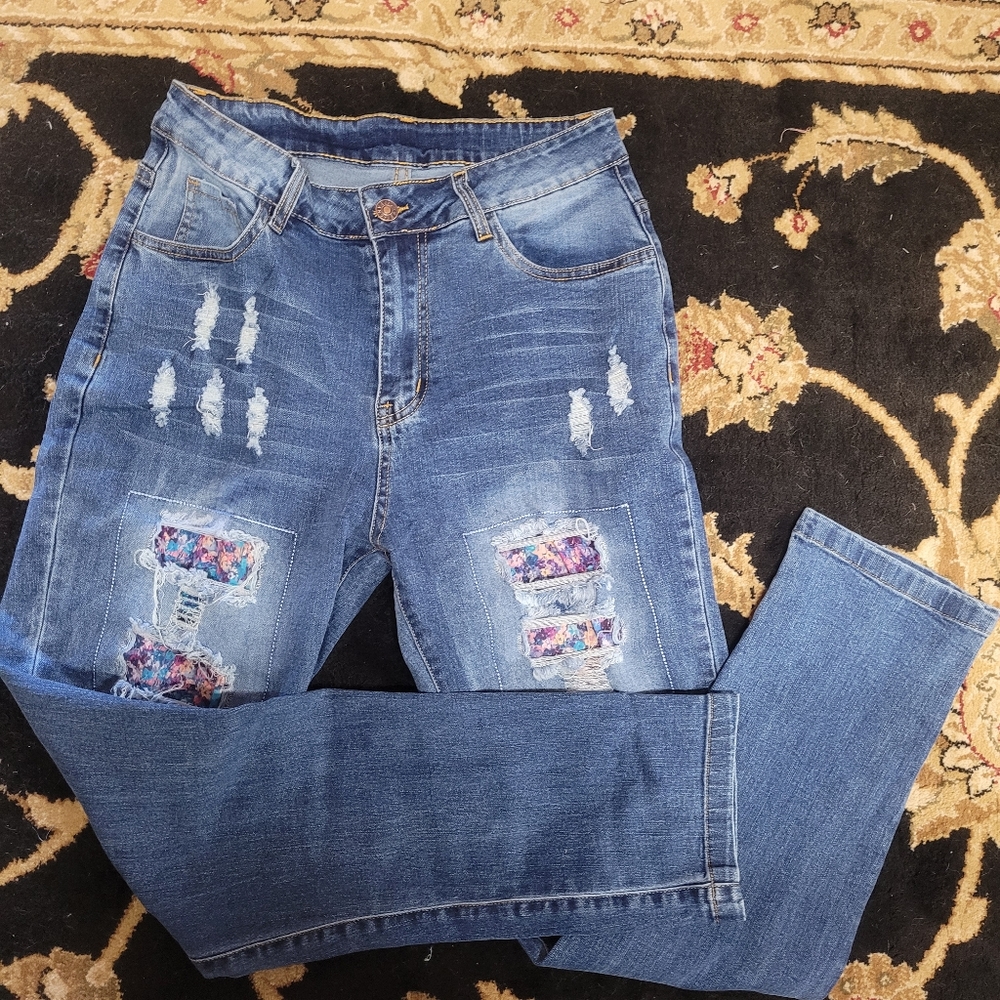💜 New Distressed Denim Jeans - Picture 5 of 5